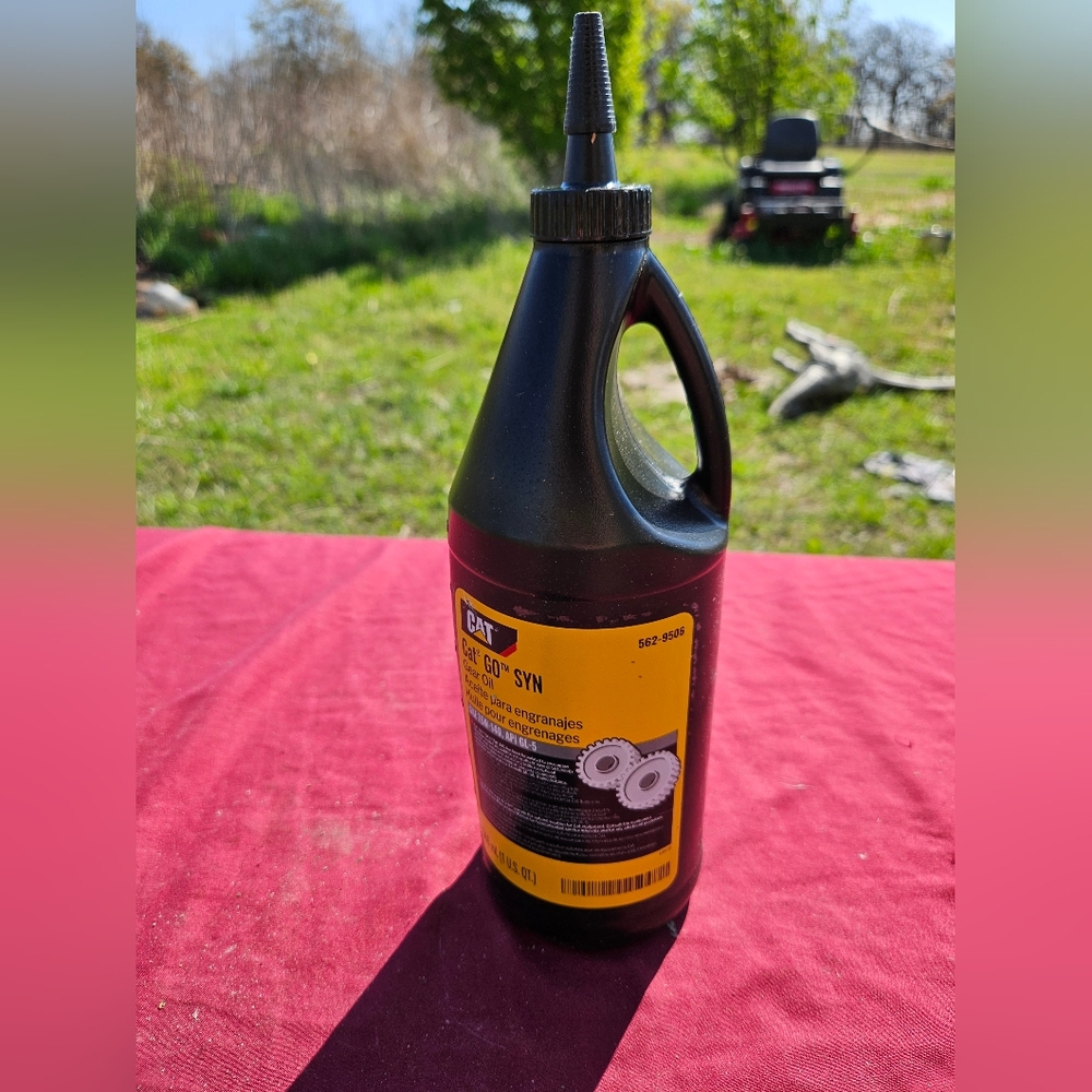 Lot Of 2 Cat Go Syn Gear Oil